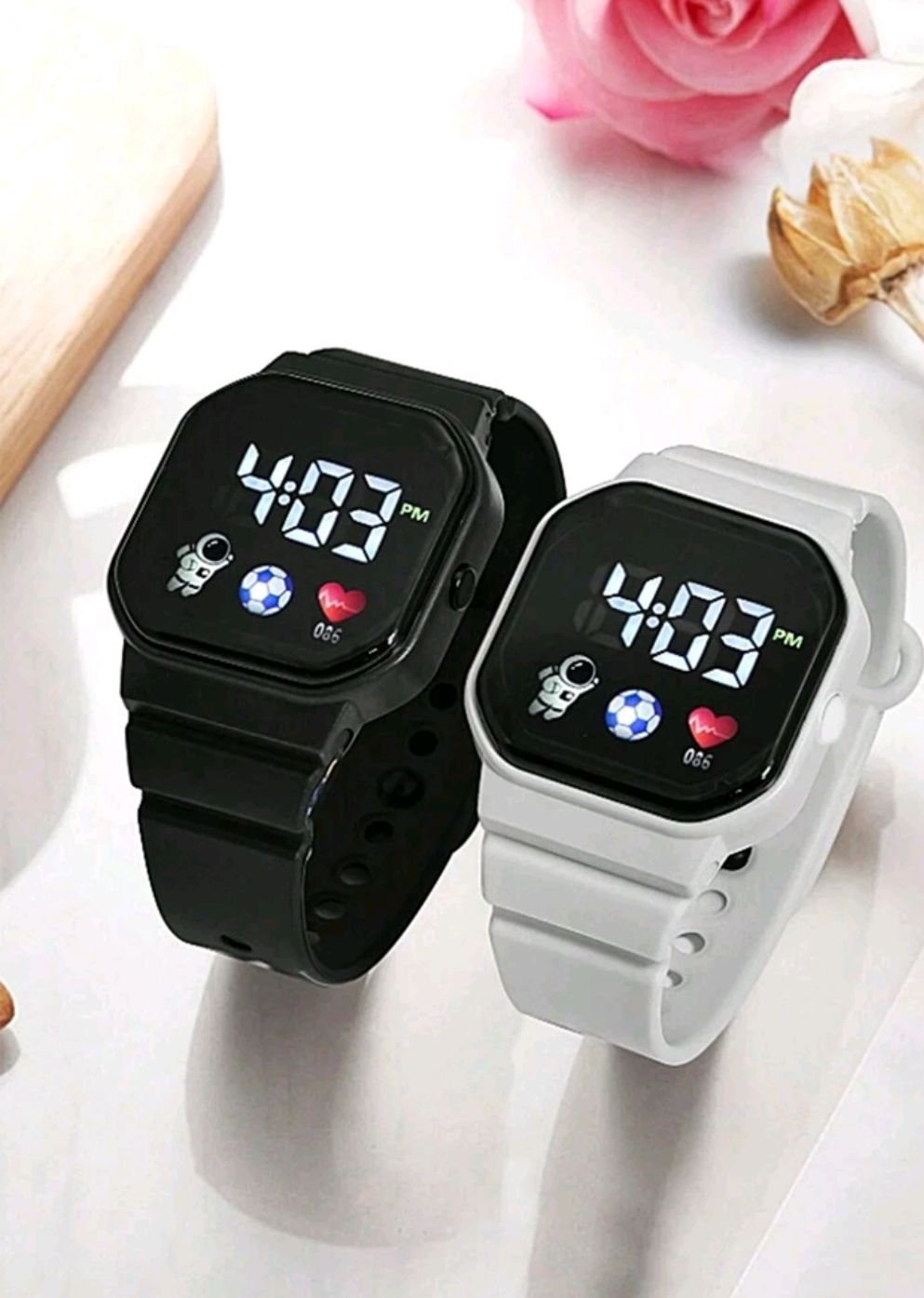 Two unisex couple digital watch _0