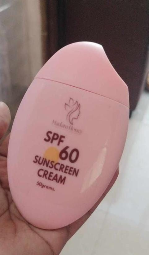 Instant-Glow Sunscreen SPF60 (50grams)_1