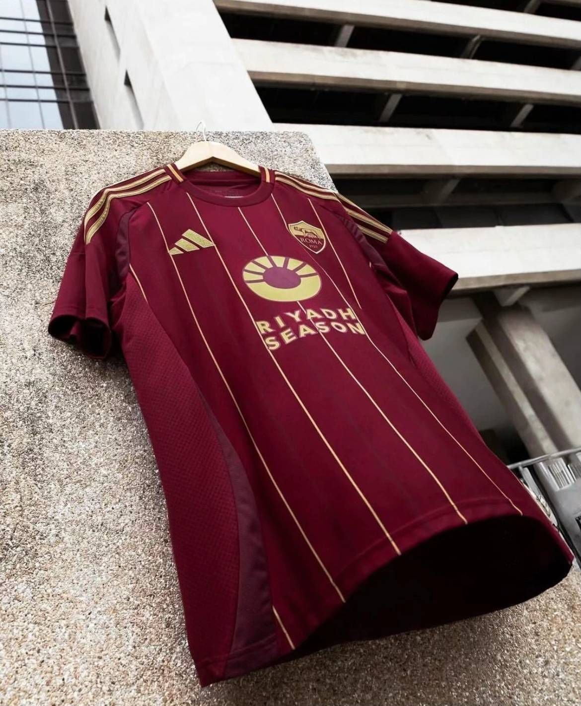 Maillot As Roma domicile 24/25_0