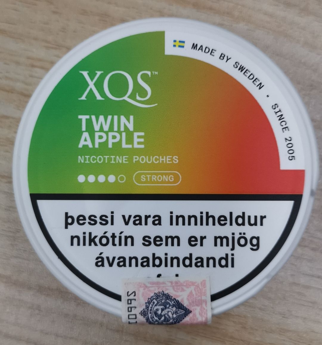 XQS TWIN APPLE STRONG ( Nicotine Content: 20 mg/pouch 20 Pouches )_0