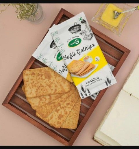 Shanta G Wheat Crisps Fafdi Gathiya Khakhra 35 gm Pouch_0