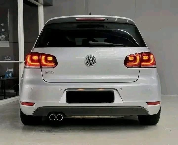 Volkswagen Golf _2