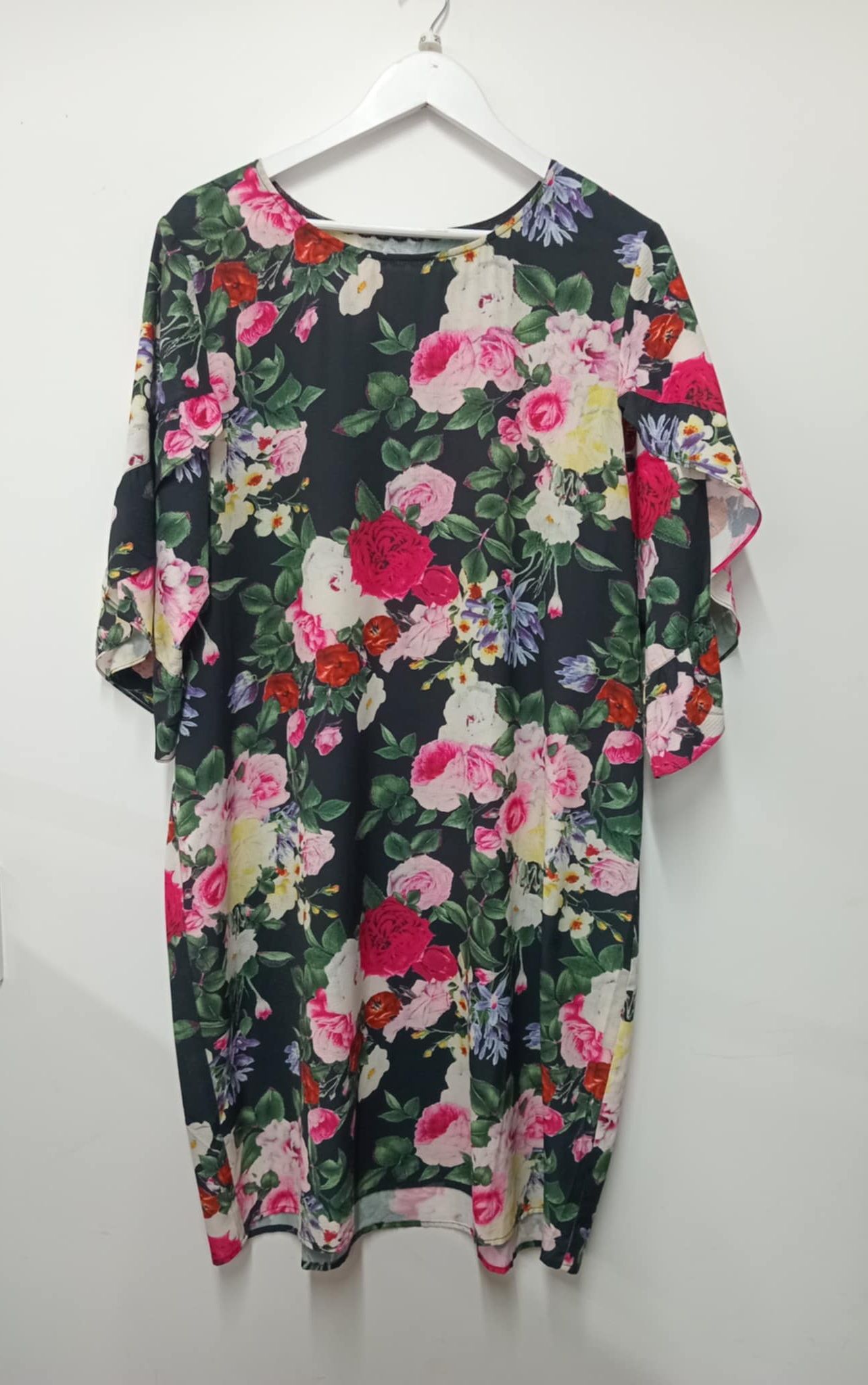 Annah Stretton Dress size L_1