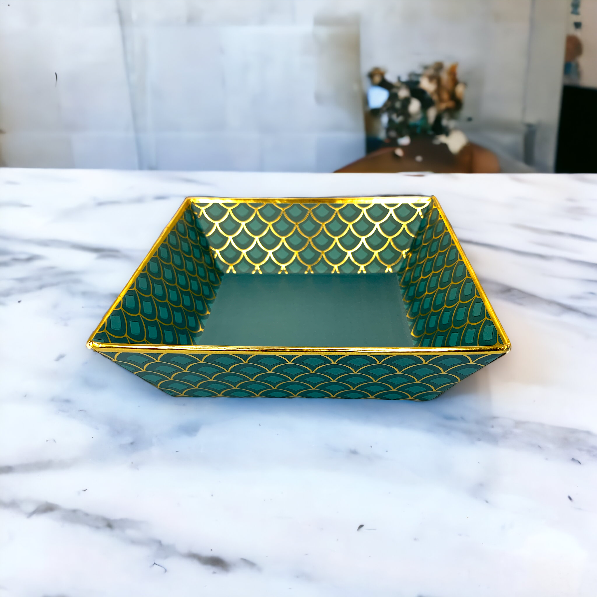 Small Square Tray -19x19x6_3