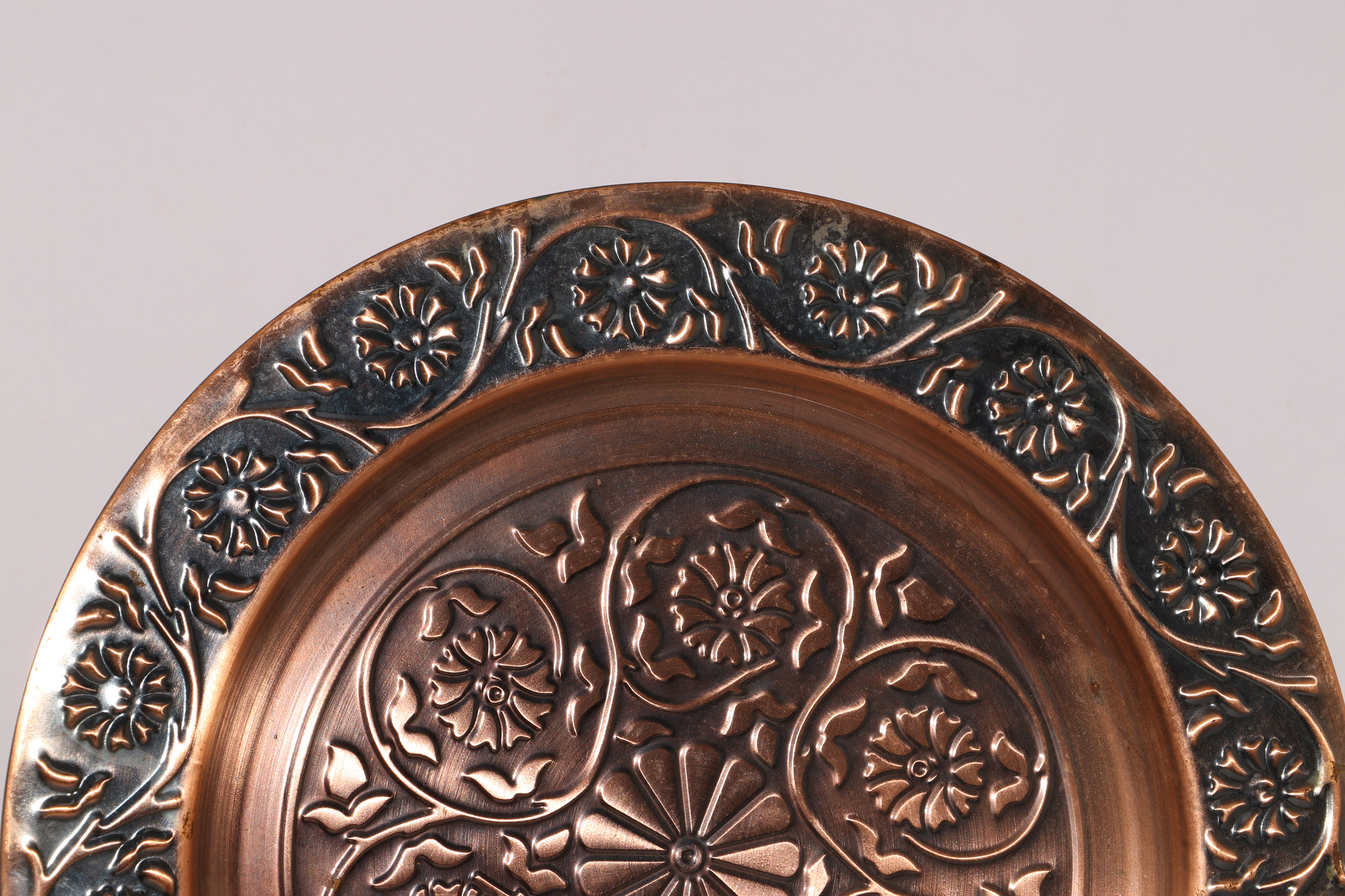 Brown Round Dry Fruit Thali With Design Embossed Medium_2