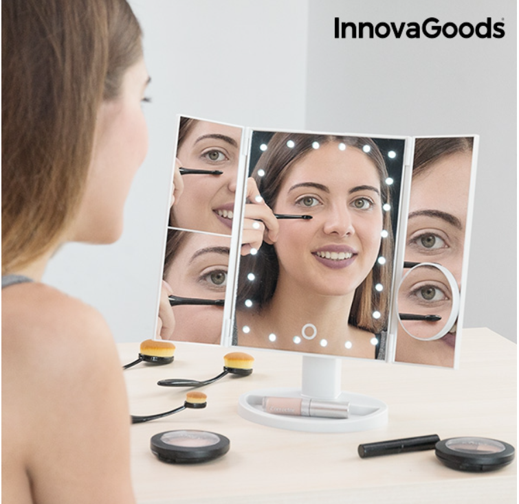 4-in-1 Magnifying LED Mirror For Ladies_1