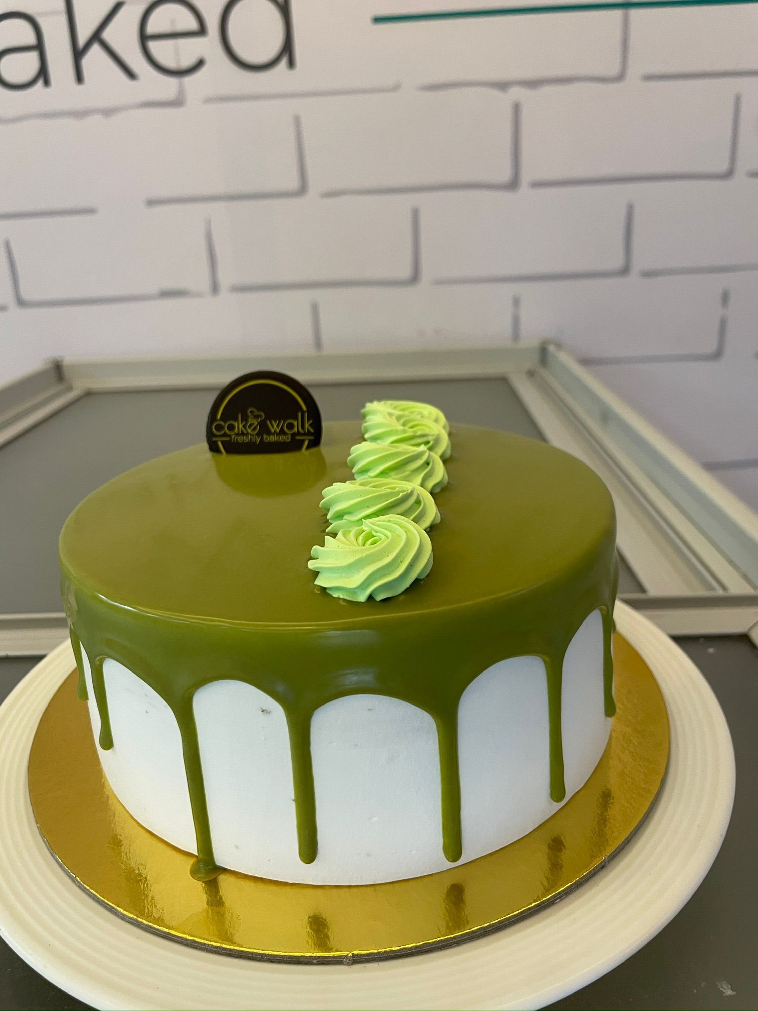 Cake Walk Pistachio Special Cake_0