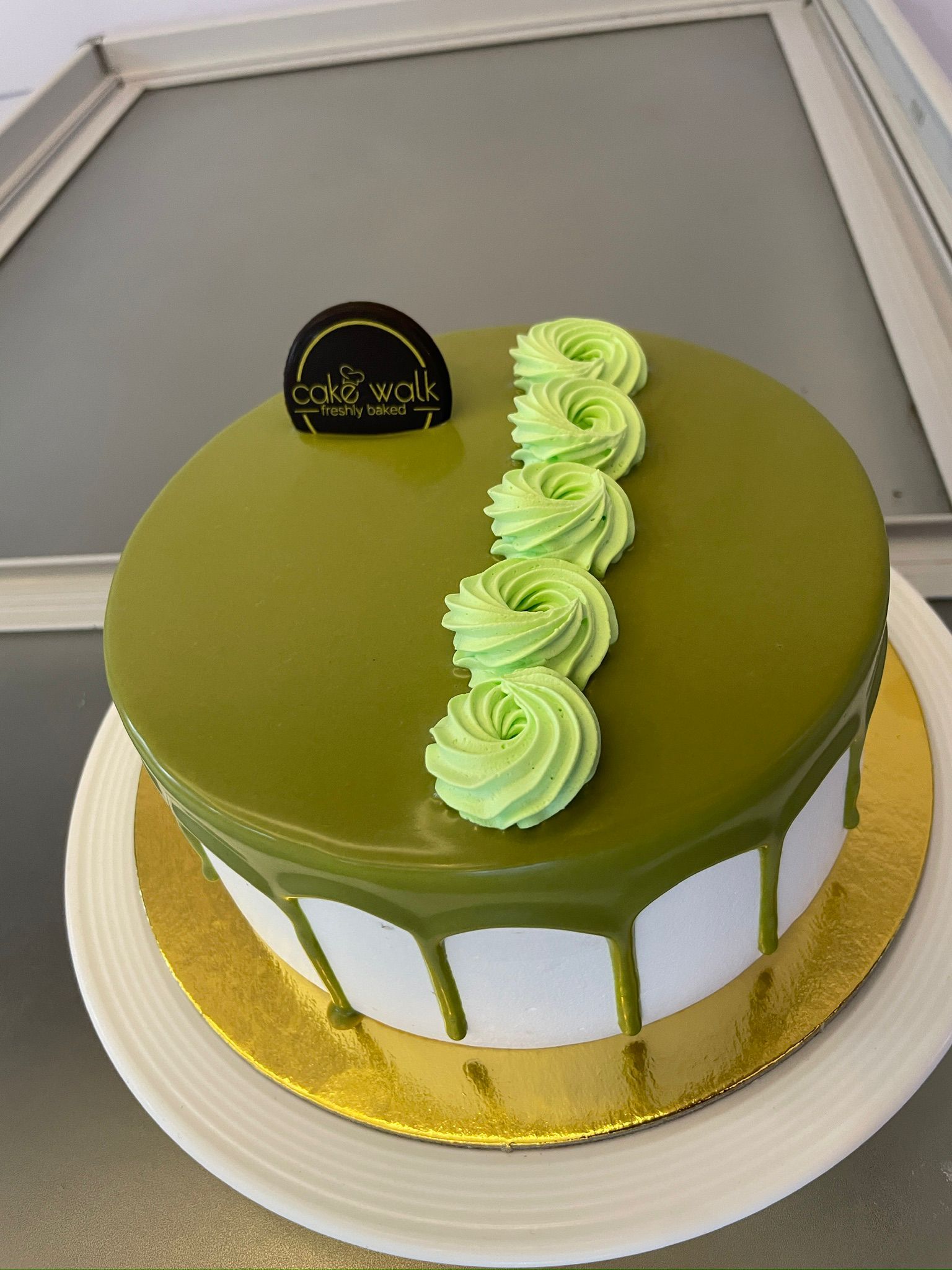 Cake Walk Pistachio Special Cake_1