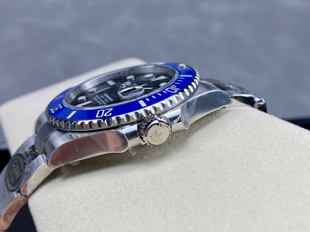 Rolex Submariner Date Smurf_4