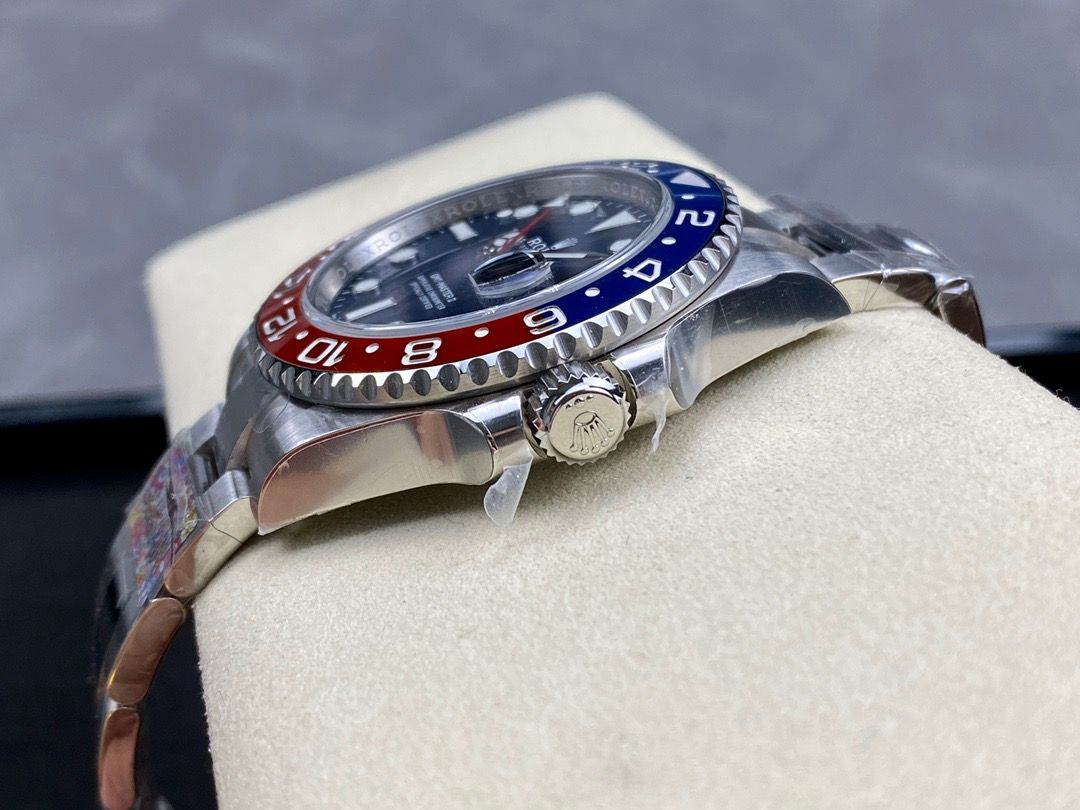 Rolex GMT-Master Pepsi_2