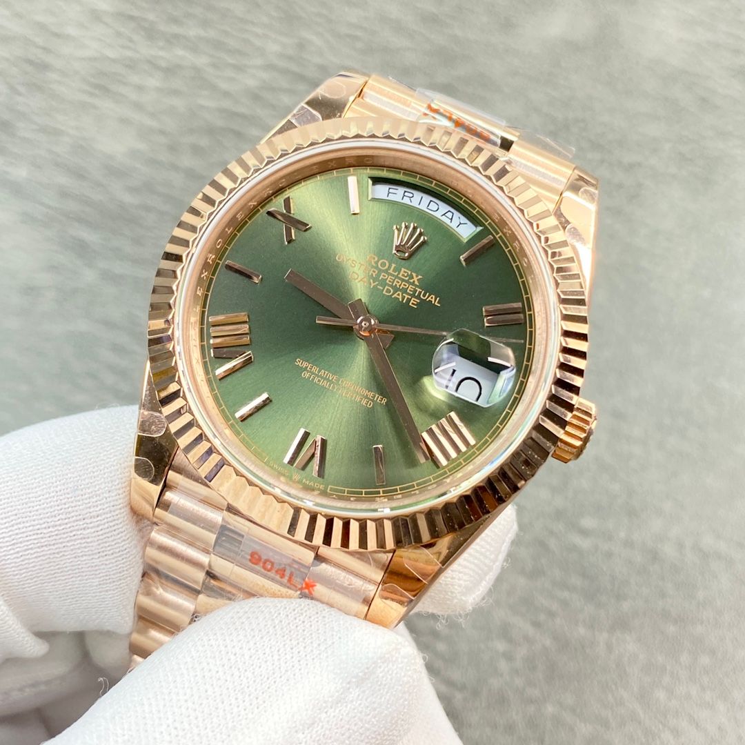 Rolex Day-Date Olive Green Dial with Fluted Bezel in Rose Gold_1