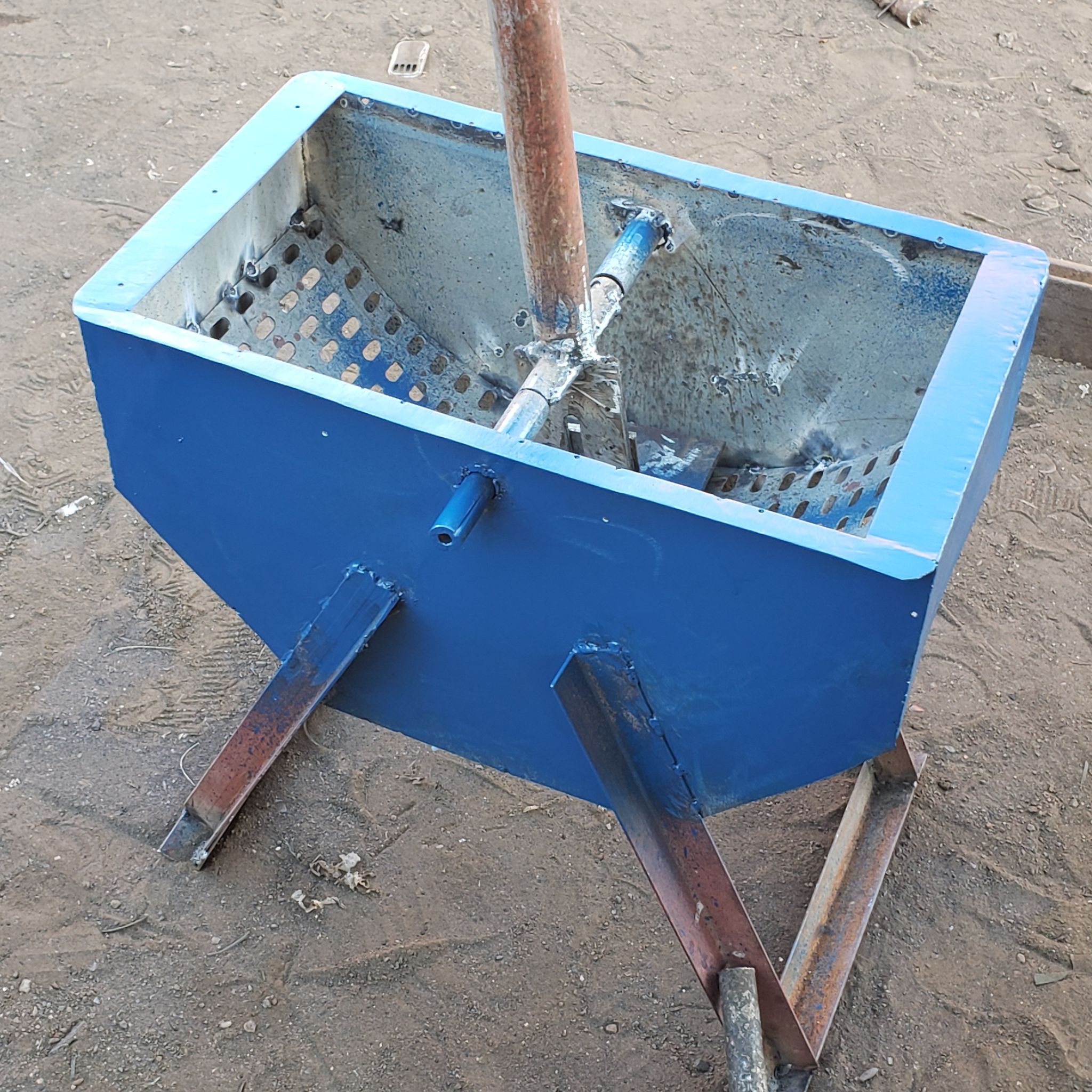 ✅Manual Groundnuts sheller _0