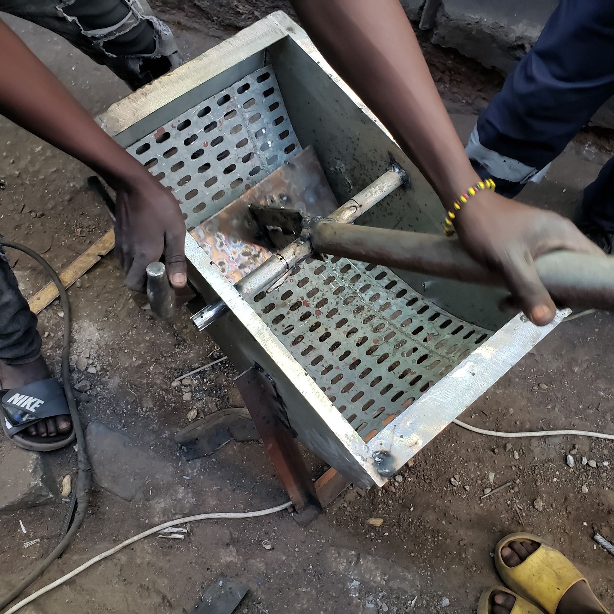 ✅Manual Groundnuts sheller _3
