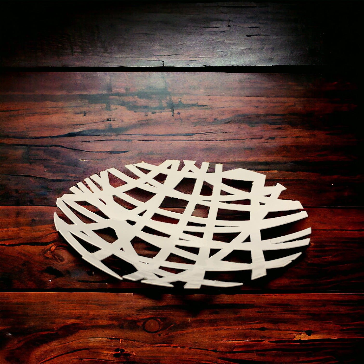 White Abstract Metalic Round Basket 29x29x4.5_3