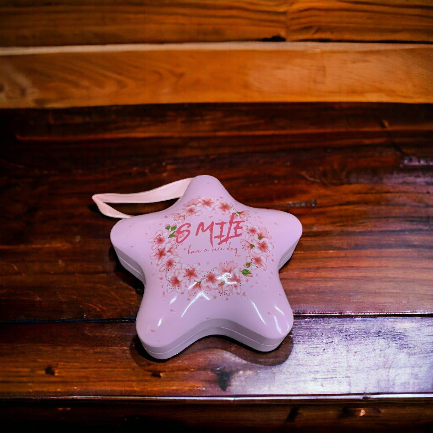 Star Shape Metal Box The World Quote Pink_0