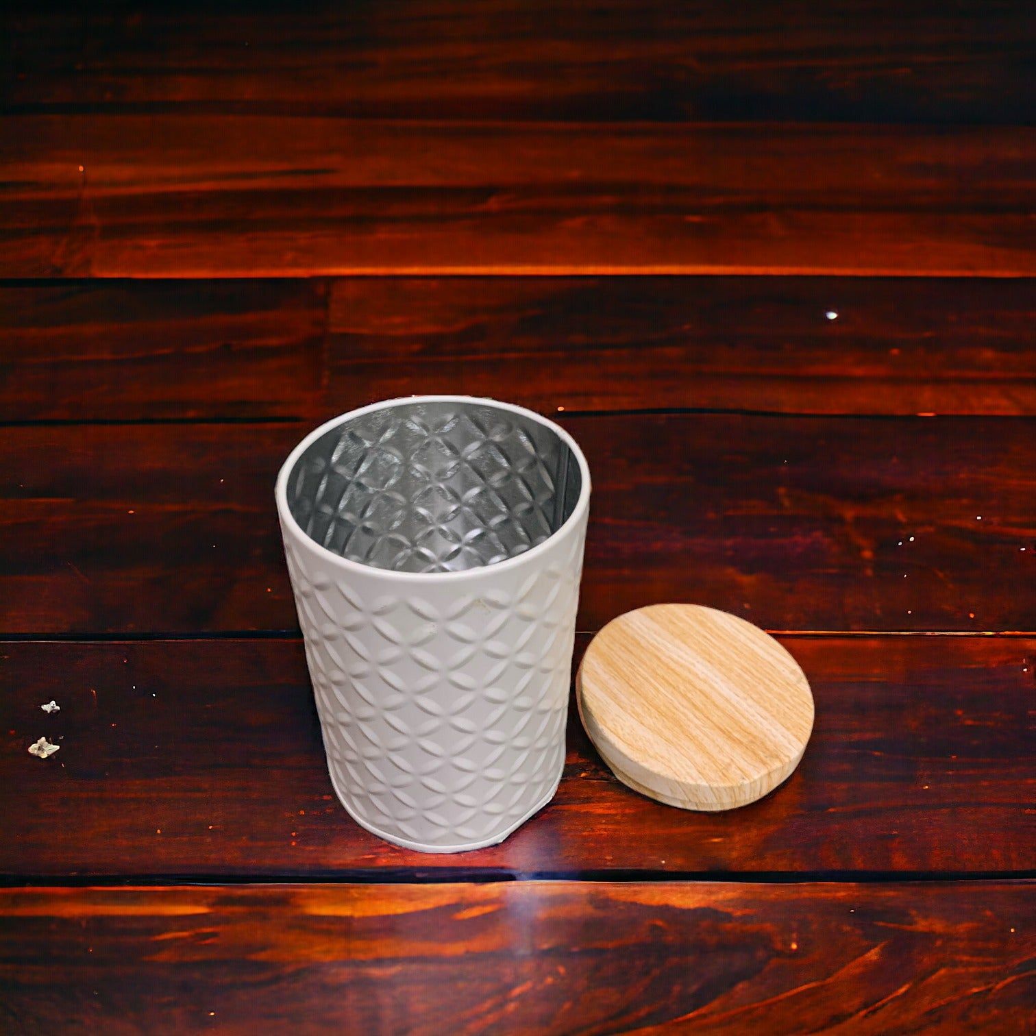 Grey Cylindrical Metal Box with Wooden Print Lid 100g_1