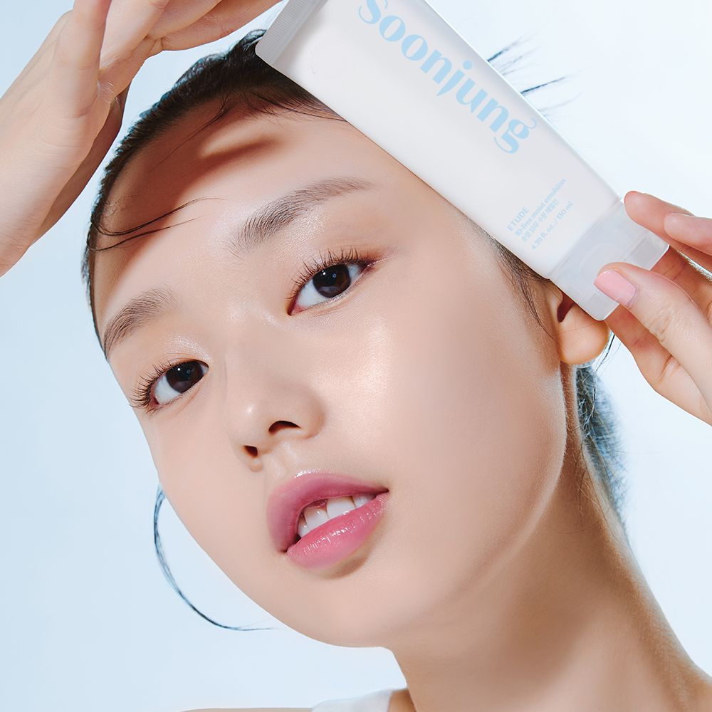 ETUDE HOUSE Soonjung 10 Free Moist Emulsion 130ml_1