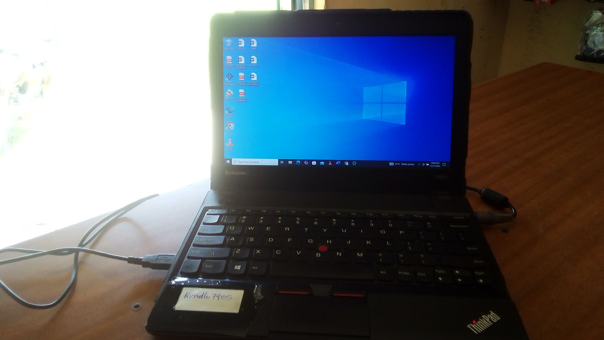 Lenovo Thinkpad X14Oe second hand laptop , 6GB RAM 500GB HDD, Core i3 Intel, 12inch screen, Battery 2hrs, 60Hz. _1