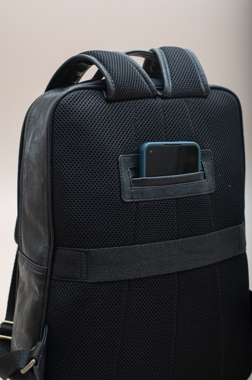 Oblique Phoenix Backpack Black_3