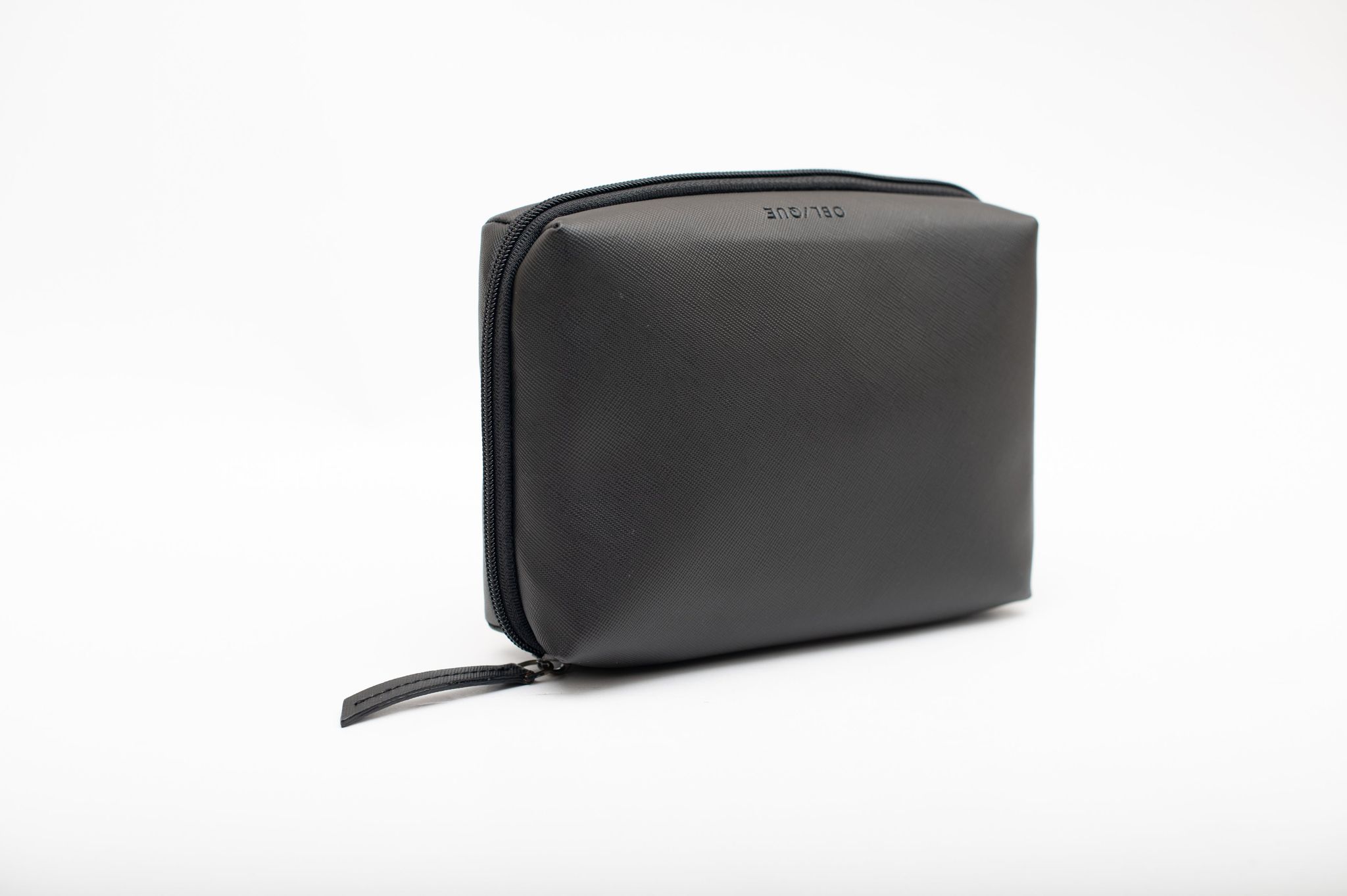 Oblique Sally Tech Pouch Black_3