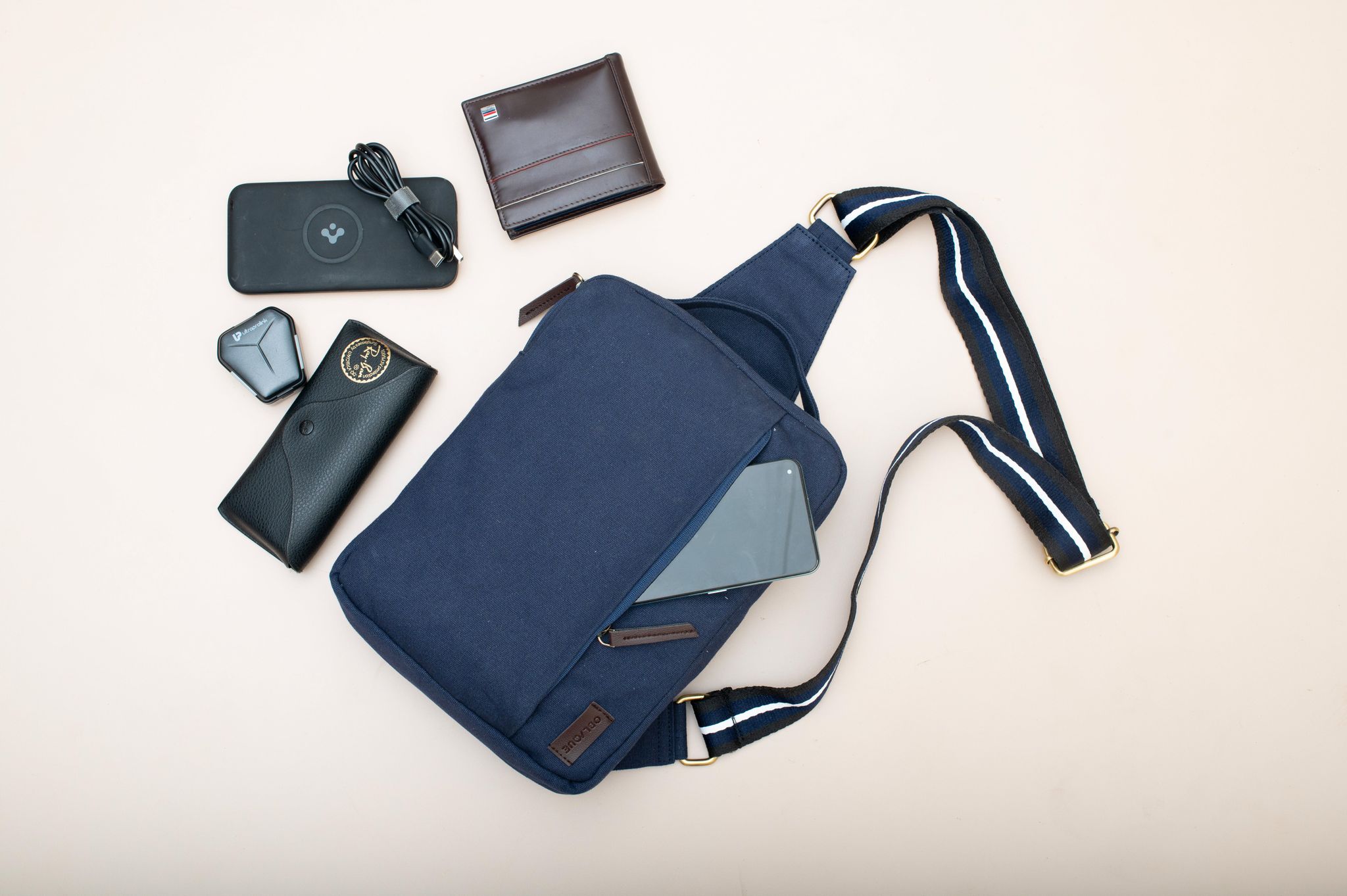 Oblique Kross Crossbody Sling Navy_3