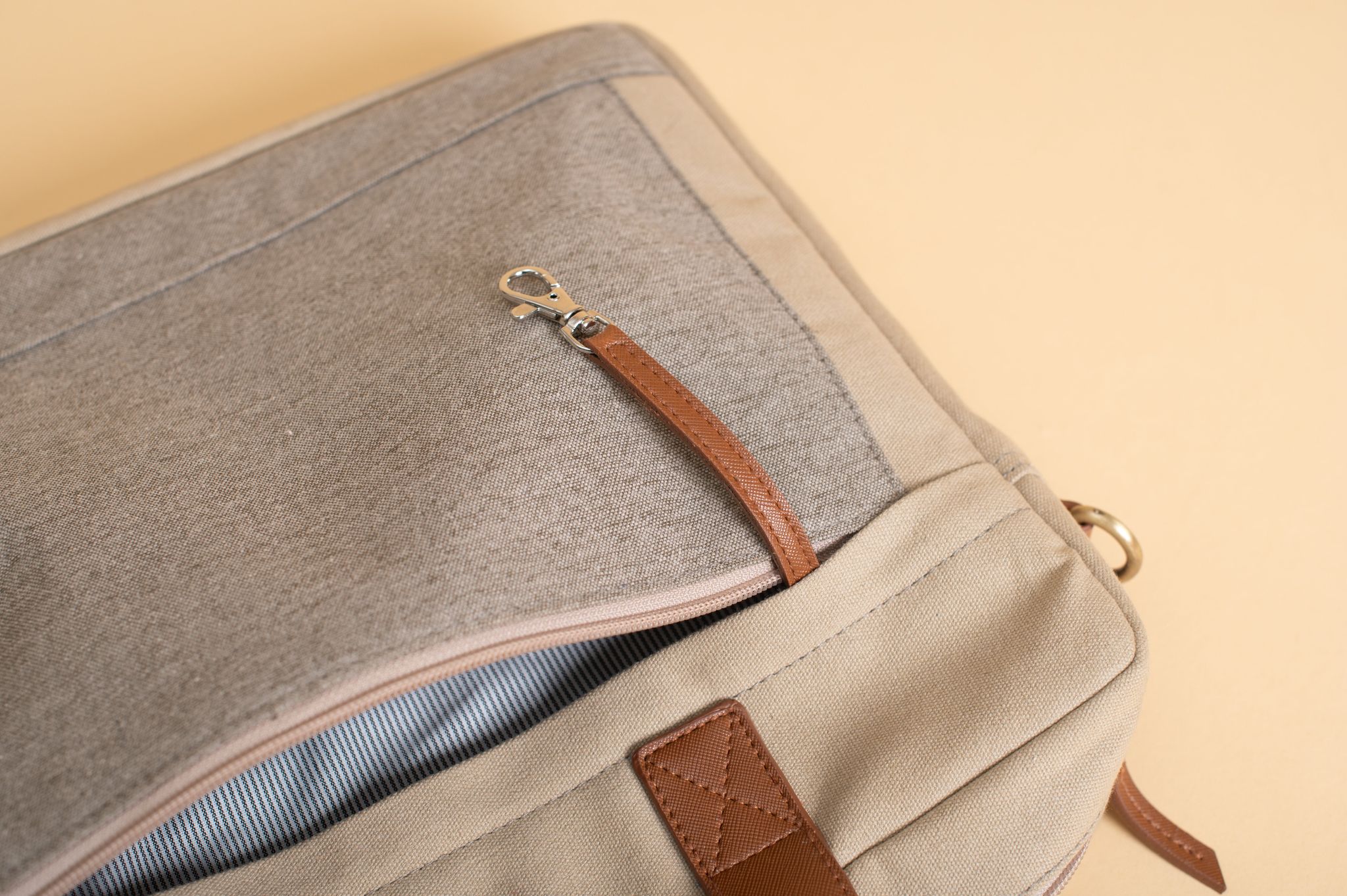 Oblique Trooper Laptop bag beige_3