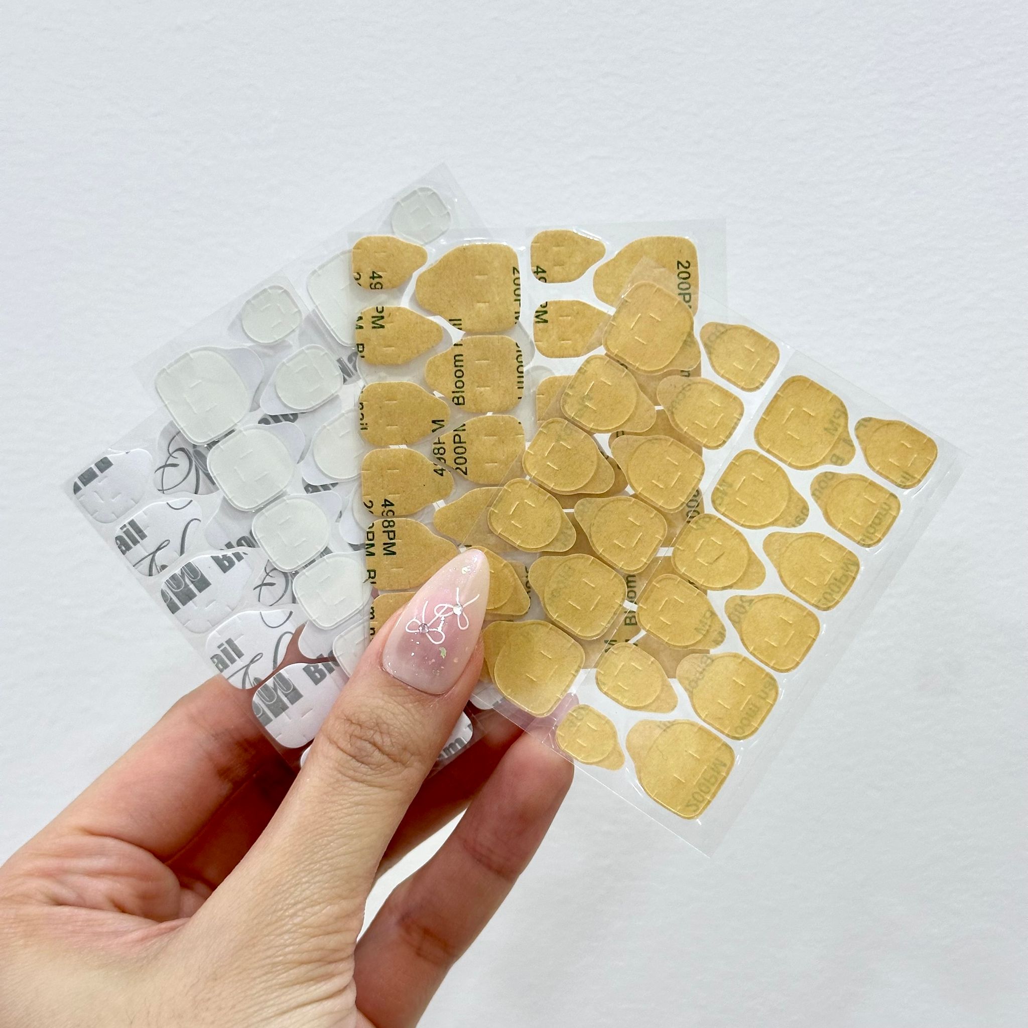 NAIL TABS (sticky tabs)_0