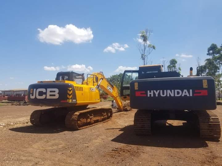 Excavators for hire_10