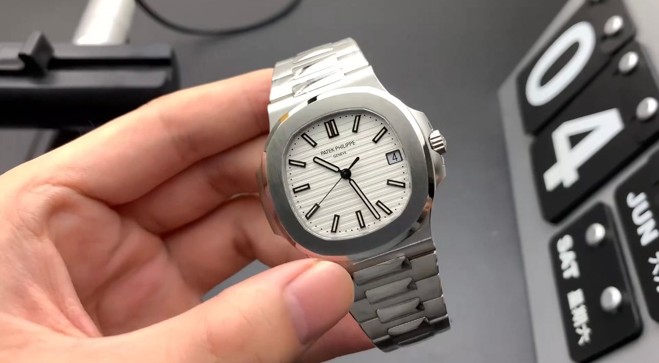 Patek Philippe Nautilus - White Dial_1