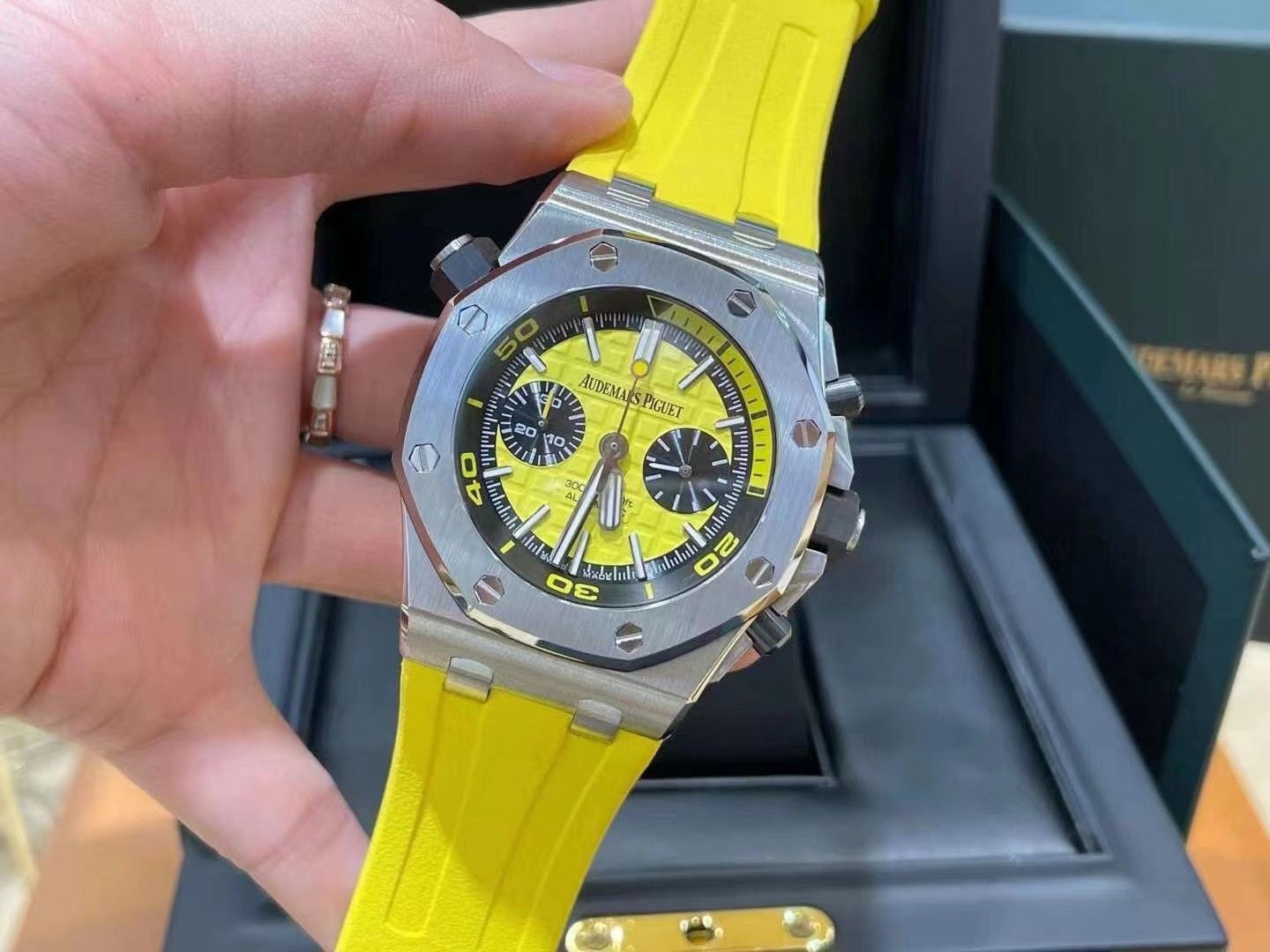 Audemars Piguet Royal Oak Offshore Diver - Yellow with Black Accents_1