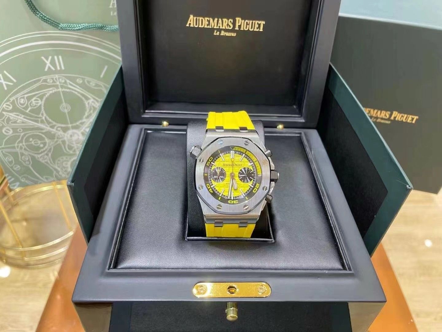 Audemars Piguet Royal Oak Offshore Diver - Yellow with Black Accents_7