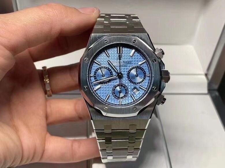 Audemars Piguet Royal Oak Chronograph - Light Blue Dial with Steel Bracelet_5