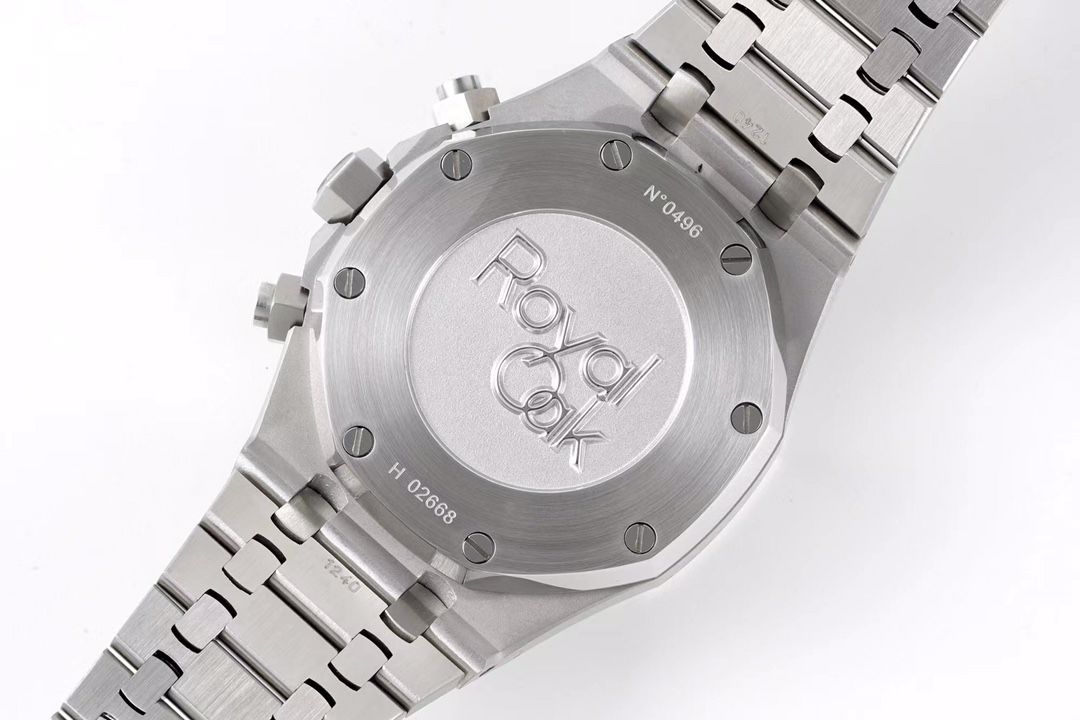 Audemars Piguet Royal Oak Chronograph - Silver Dial_7