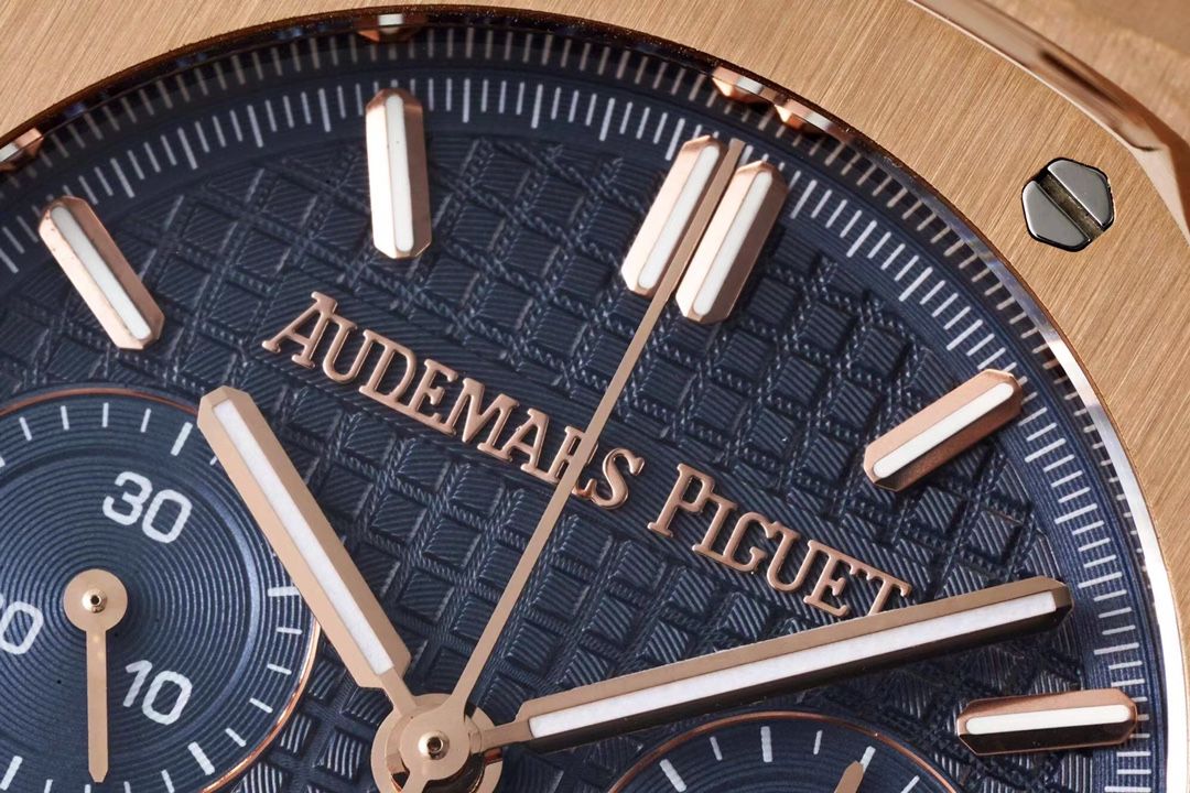 Audemars Piguet Royal Oak Chronograph - Blue Dial with Rose Gold Bracelet_3