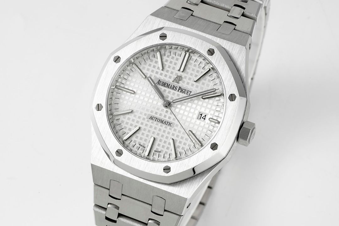 Audemars Piguet Royal Oak - Silver Dial_2