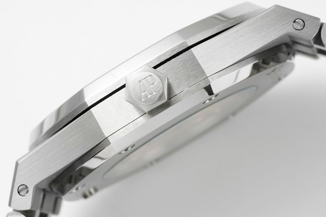 Audemars Piguet Royal Oak - Silver Dial_6