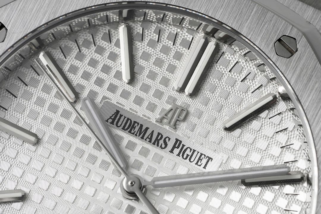 Audemars Piguet Royal Oak - Silver Dial_3