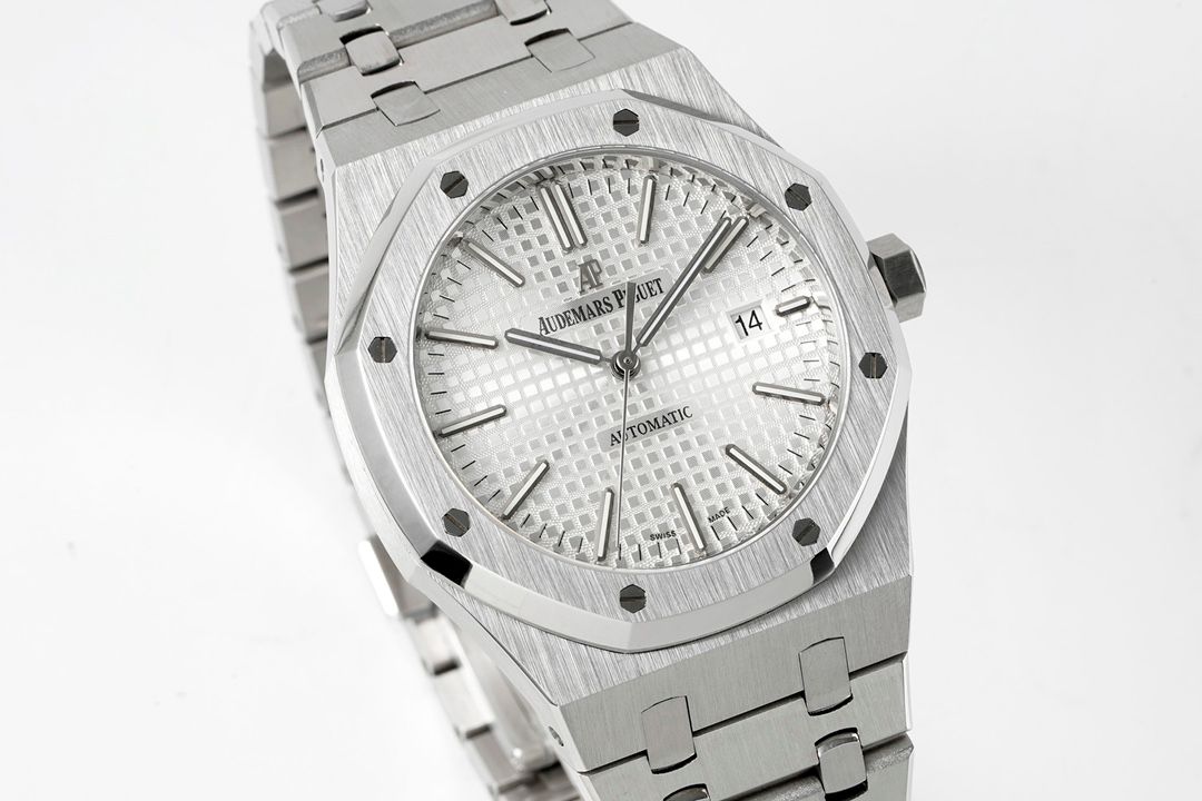 Audemars Piguet Royal Oak - Silver Dial_1