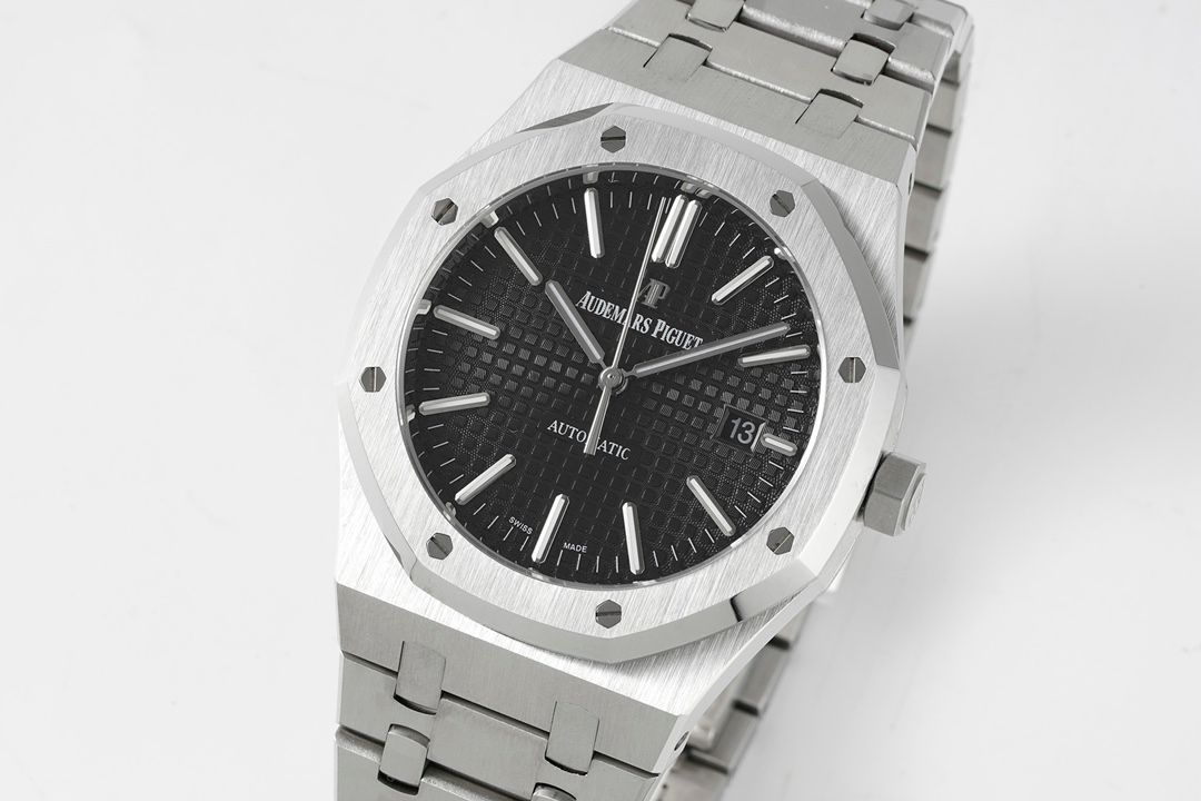 Audemars Piguet Royal Oak - Black Dial _2