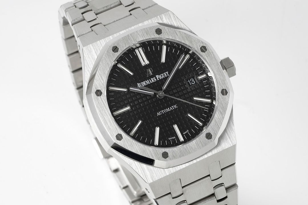 Audemars Piguet Royal Oak - Black Dial _1