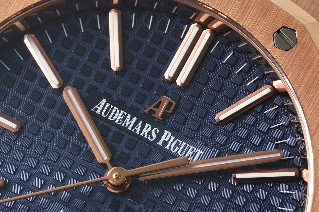 Audemars Piguet Royal Oak - Rose Gold with Blue Dial_5