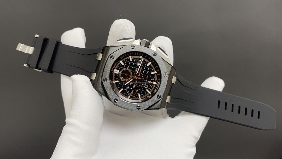 Audemars Piguet Royal Oak Offshore Chronograph - Black Ceramic_1