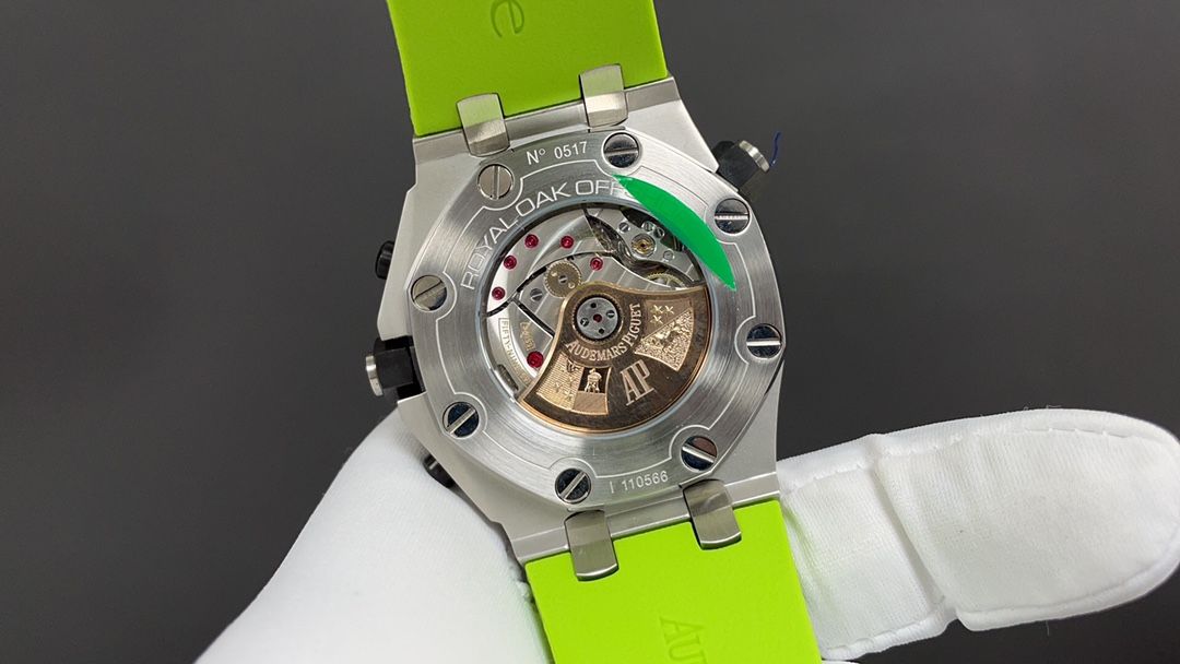 Audemars Piguet Royal Oak Offshore Diver - Neon Green Dial_5