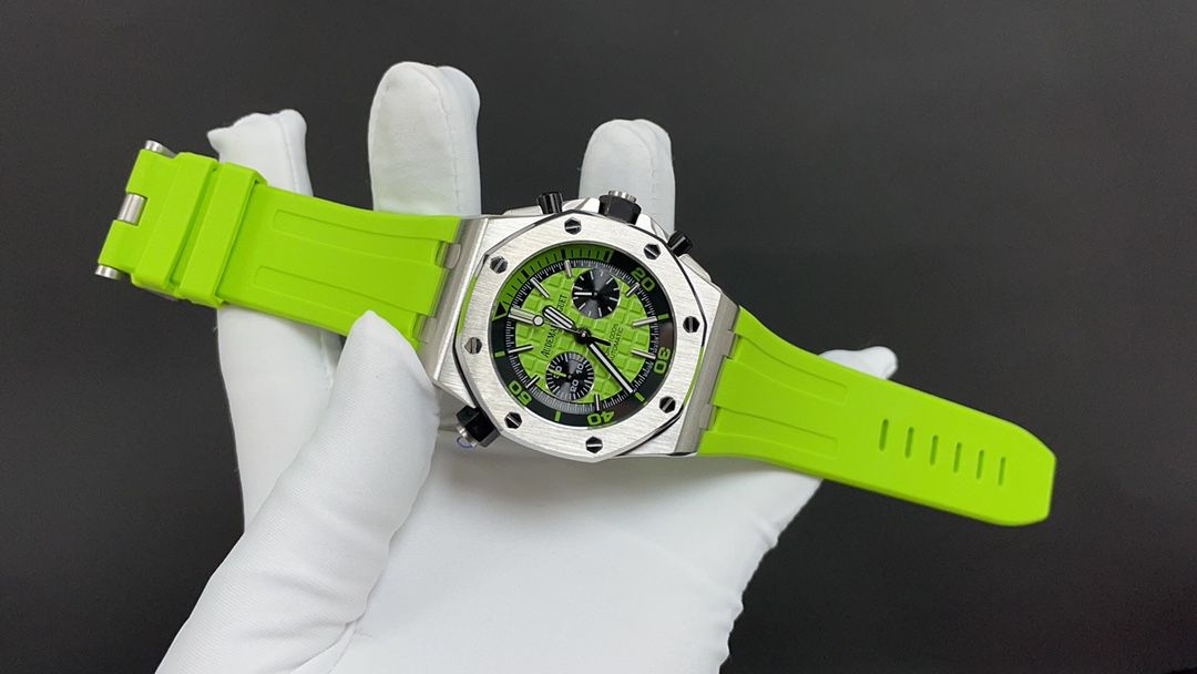 Audemars Piguet Royal Oak Offshore Diver - Neon Green Dial_1