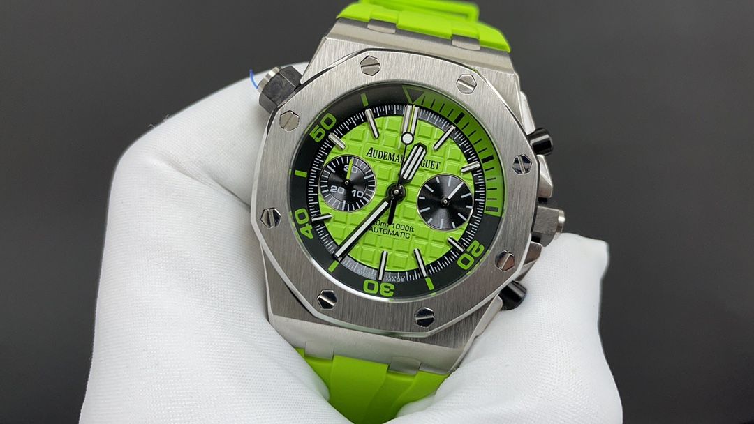 Audemars Piguet Royal Oak Offshore Diver - Neon Green Dial_2