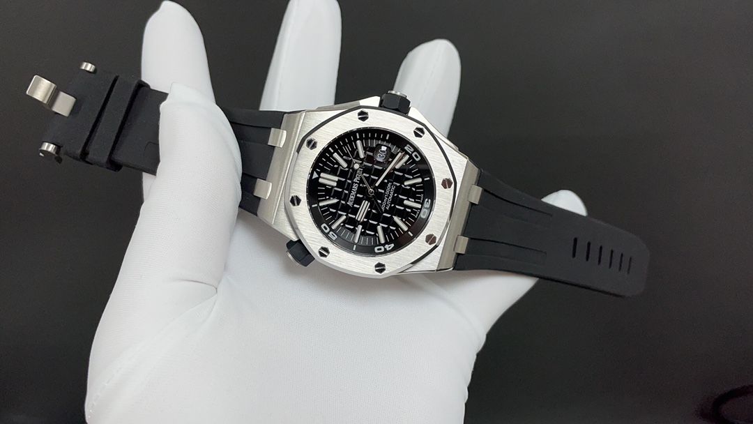 AP Royal Oak Offshore Diver - Steel, Black Dial_1