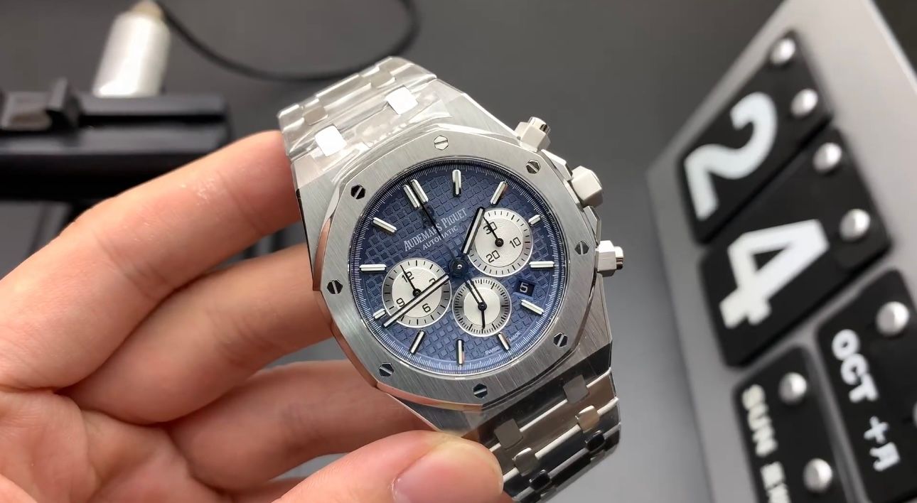 Audemars Piguet Royal Oak Chronograph - Blue Dial_1