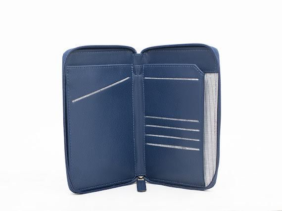 Oblique Trotter Passport Organiser Navy_1