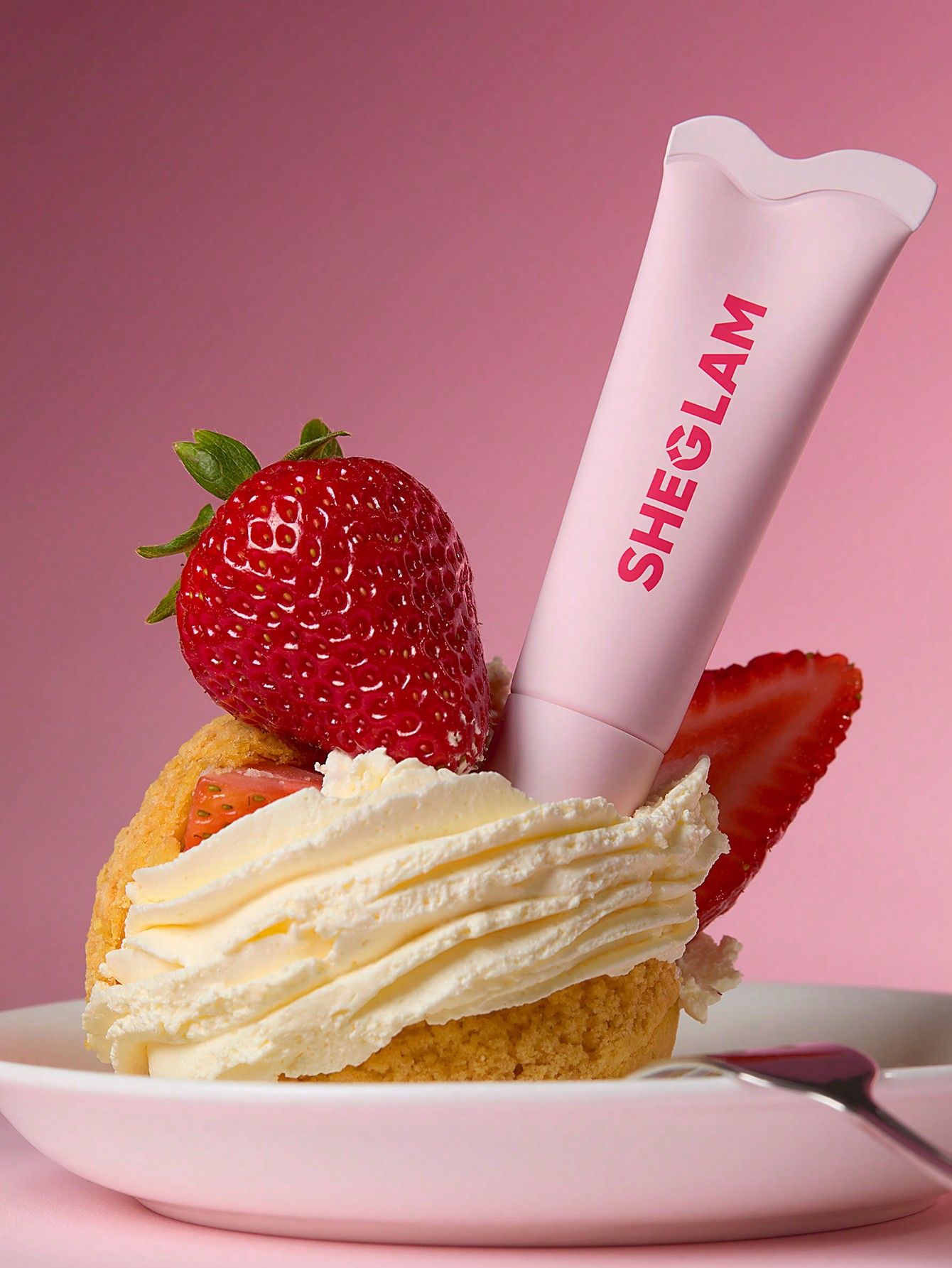 SHEGLAM Crystal Glaze Moisturizing Lip Care - Strawberry Milk_9