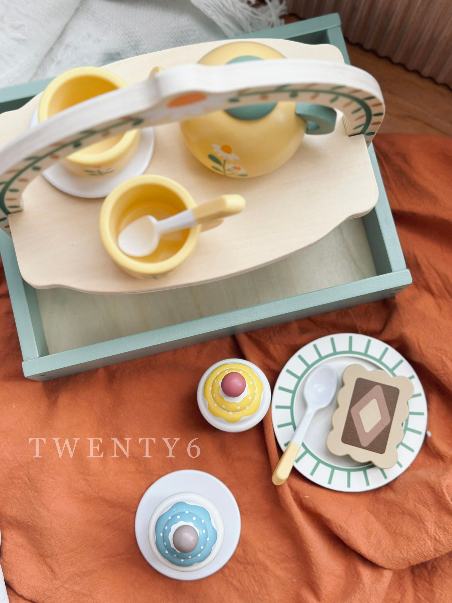 Wooden High Tea Set_1